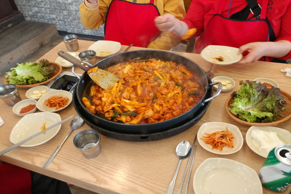 점심식사 닭갈비 사진