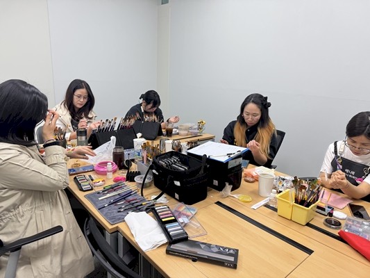 페이스페인팅 개인 연습 모습 페이스페인팅 개인 연습 모습